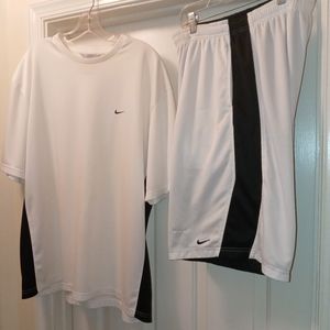 Nike XL White & Black Short Set w Reversible Short